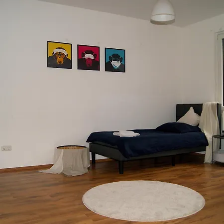 Apartment Vita Gmbh - 4 Personen In - Monteure Duisburg